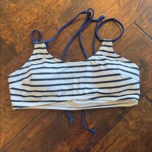 Cupshe blue & white Striped Bikini top only - NWOT size Medium